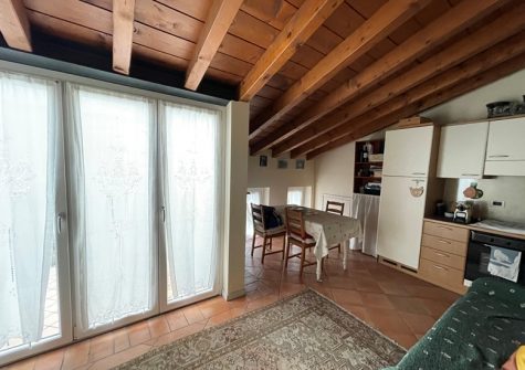 Brescia – Bilocale Con Autorimessa e Terrazzino