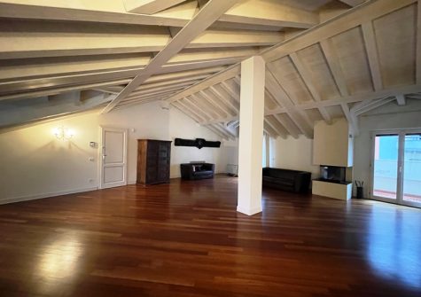 Brescia – Appartamento Di Lusso
